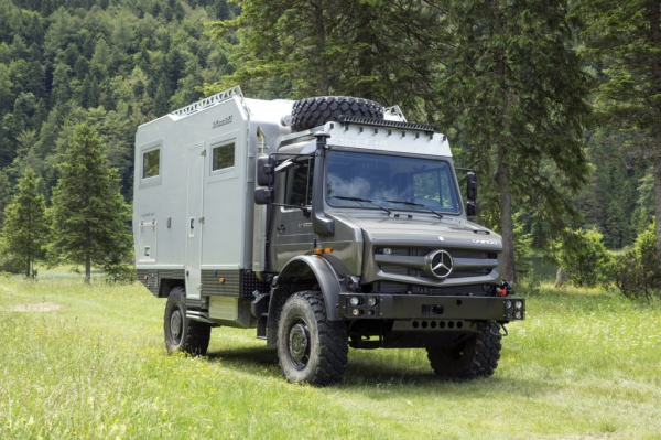 Mercedes-Benz Unimog