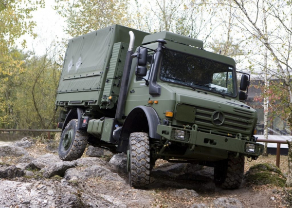 Грузовые автомобили Mercedes-Benz Unimog