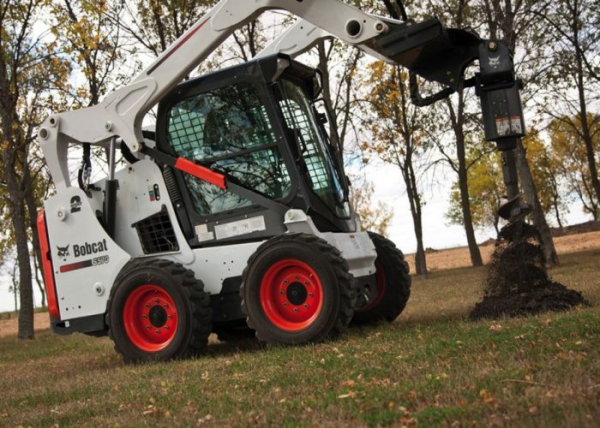 Погрузчик с бортовым поворотом Bobcat S175