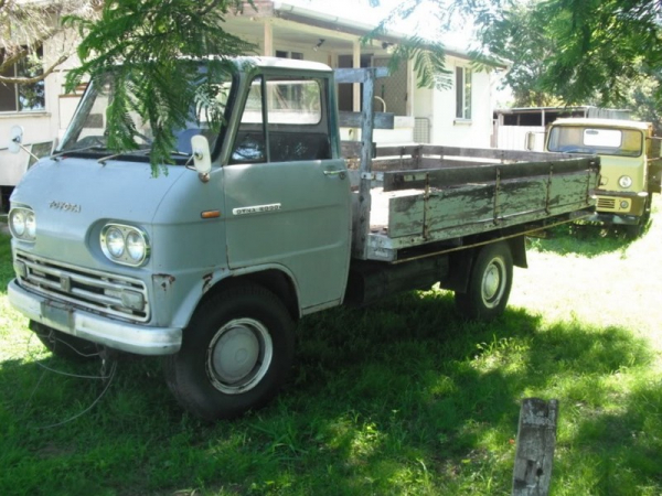 Грузовик Toyota Dyna