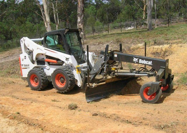 Погрузчик с бортовым поворотом Bobcat S175