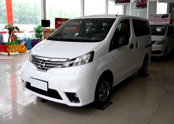 Nissan NV 200