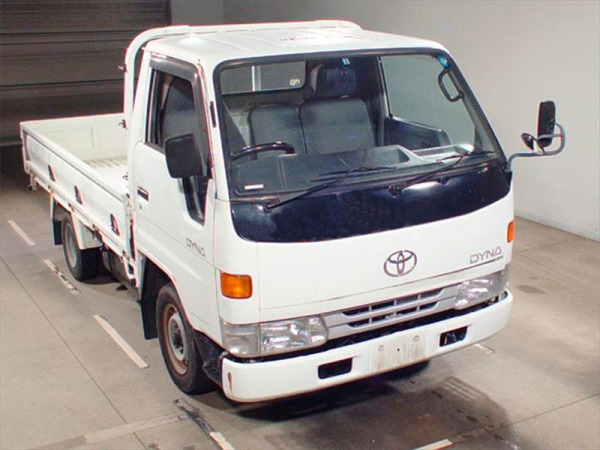 Грузовик Toyota Dyna