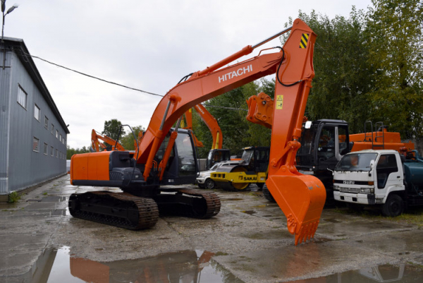 Экскаватор Hitachi ZX 200