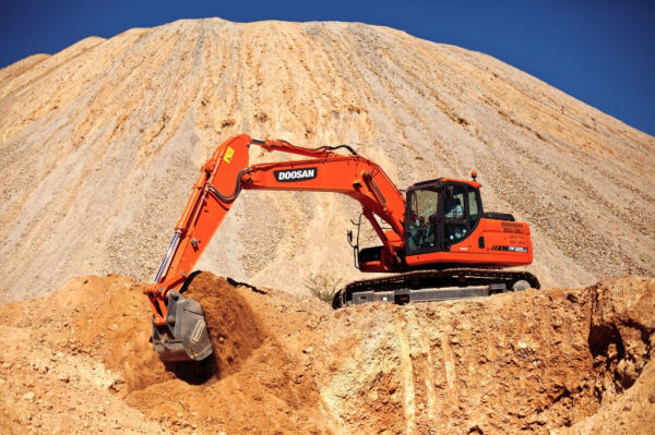 Экскаватор Doosan 225