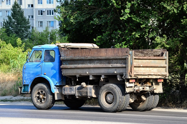 Самосвал МАЗ-5549