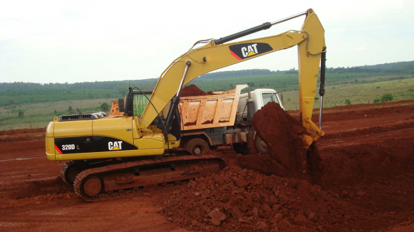 Экскаватор Caterpillar 320